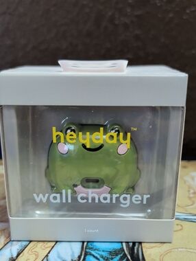 heyday Green Frog USB-C Wall Charger